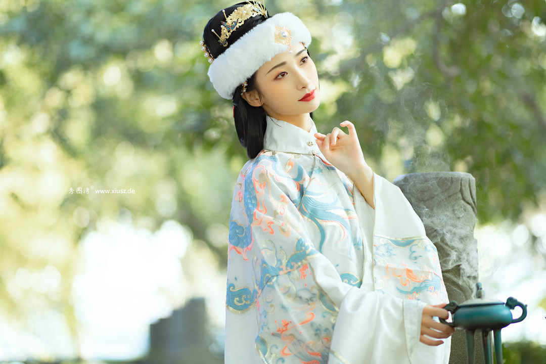 [YITUYU艺图语]2023.03.05 秋游湖心亭 眸小妖[51+1P]