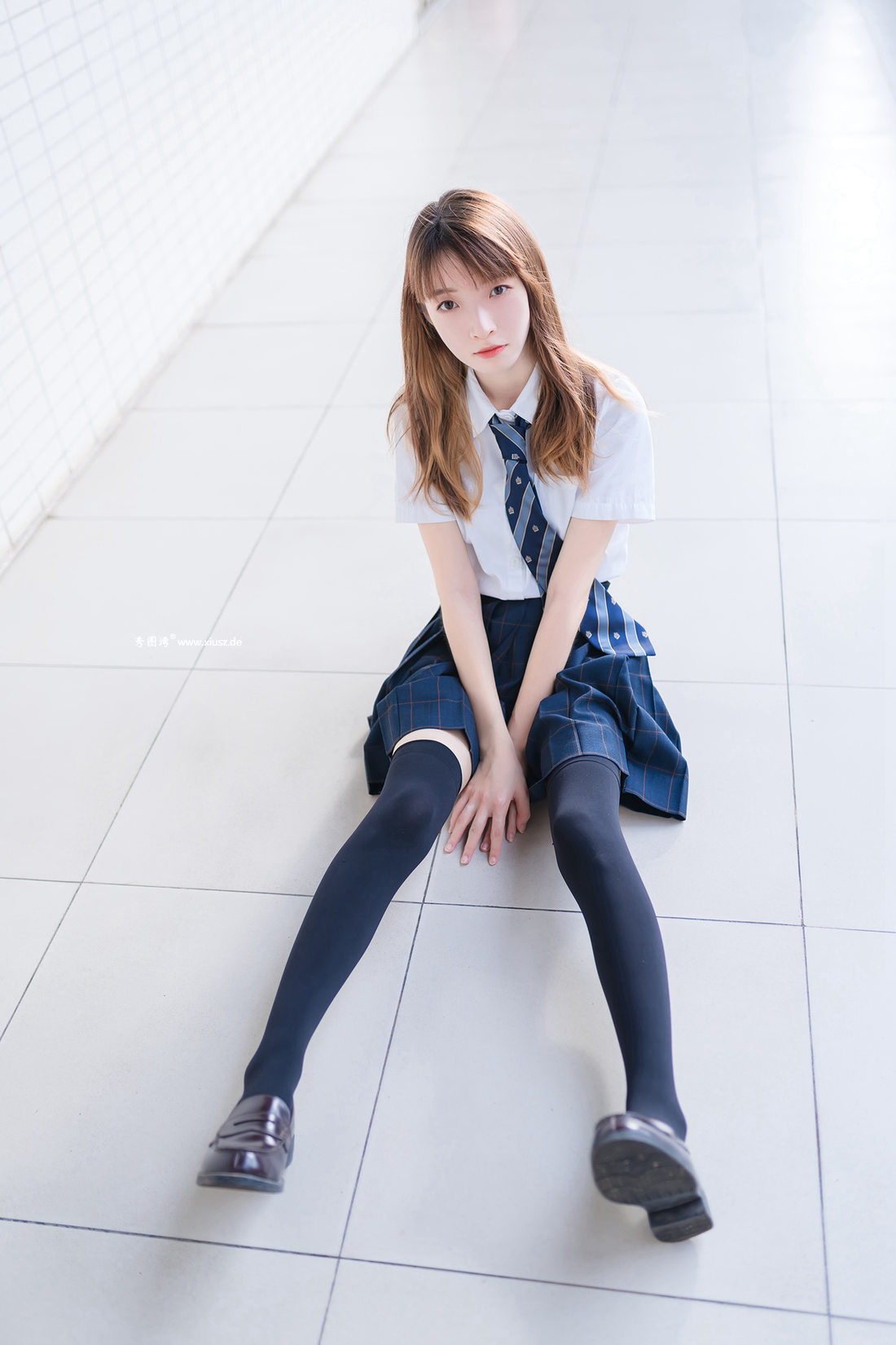 祖木子 NO.024 午后阳光下的黑丝学妹 [47P]