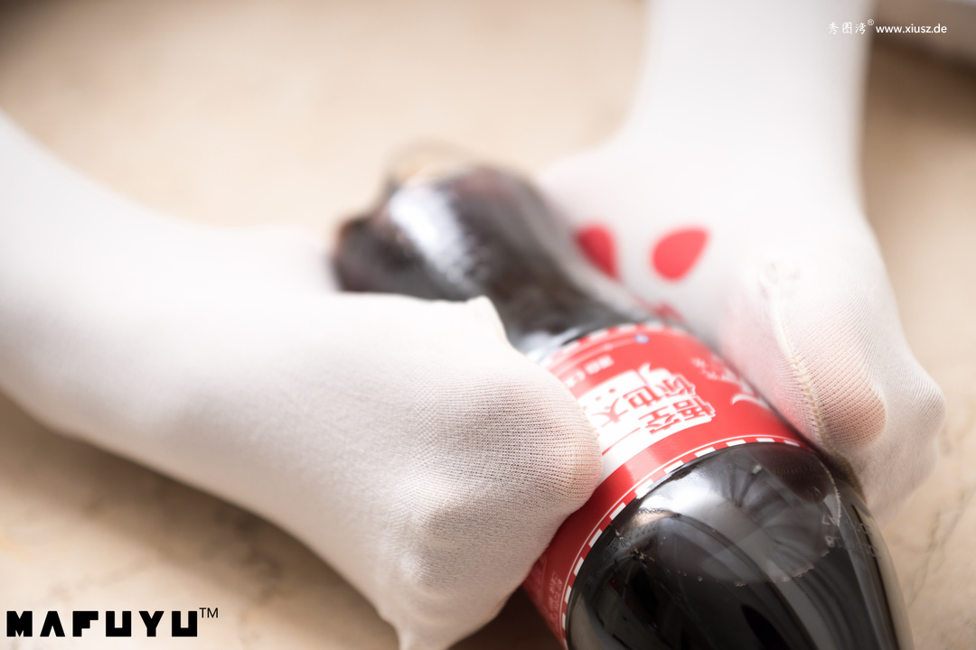 NO.014 神楽坂真冬 - 猫爪白丝系列(含视频) NO.014 神楽坂真冬 - 猫爪白丝系列(含视频)