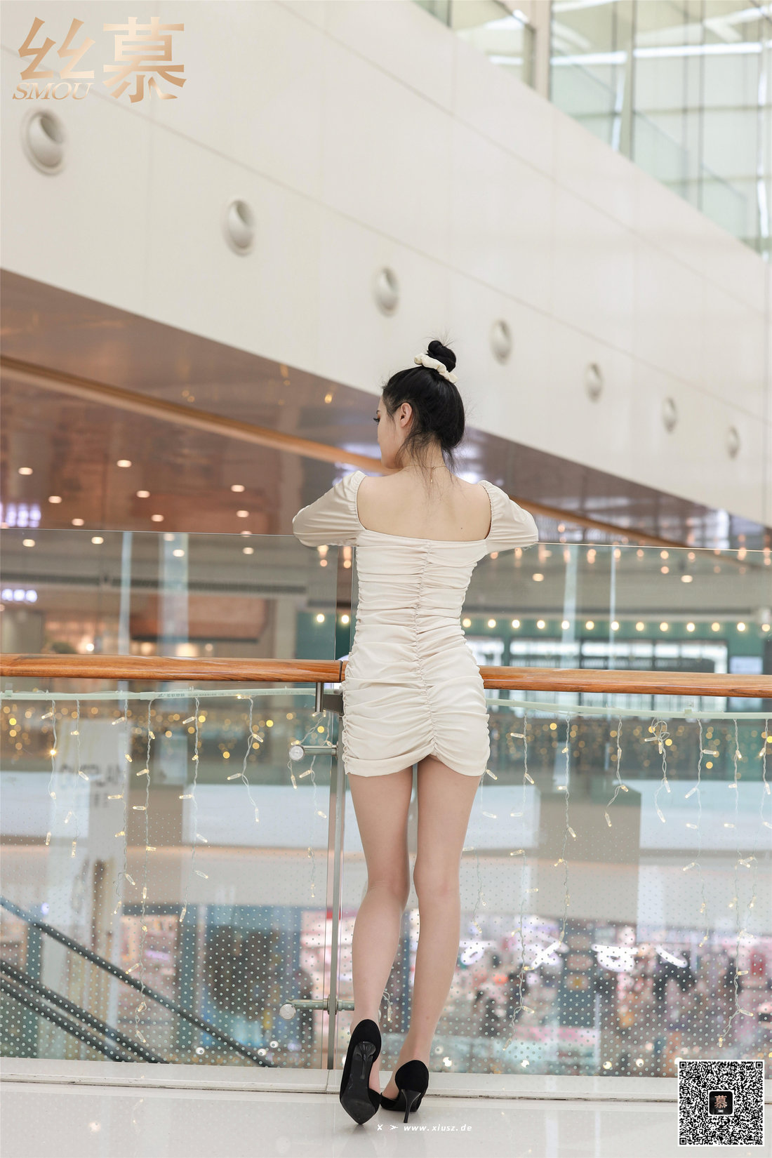 丝慕写真 SM339 菲菲《商场偶遇学姐》 丝慕写真 SM339 菲菲《商场偶遇学姐》
