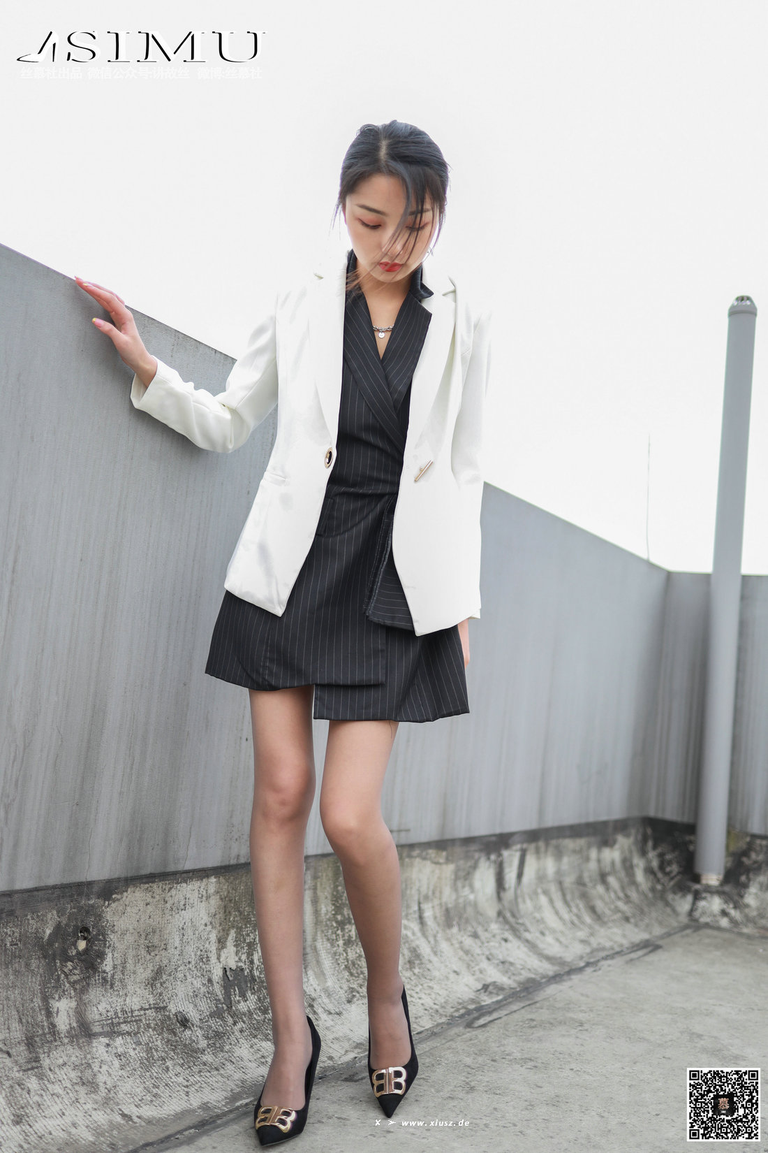 丝慕写真 SM216 诗晴-天台玩耍的诗晴 丝慕写真 SM216 诗晴-天台玩耍的诗晴