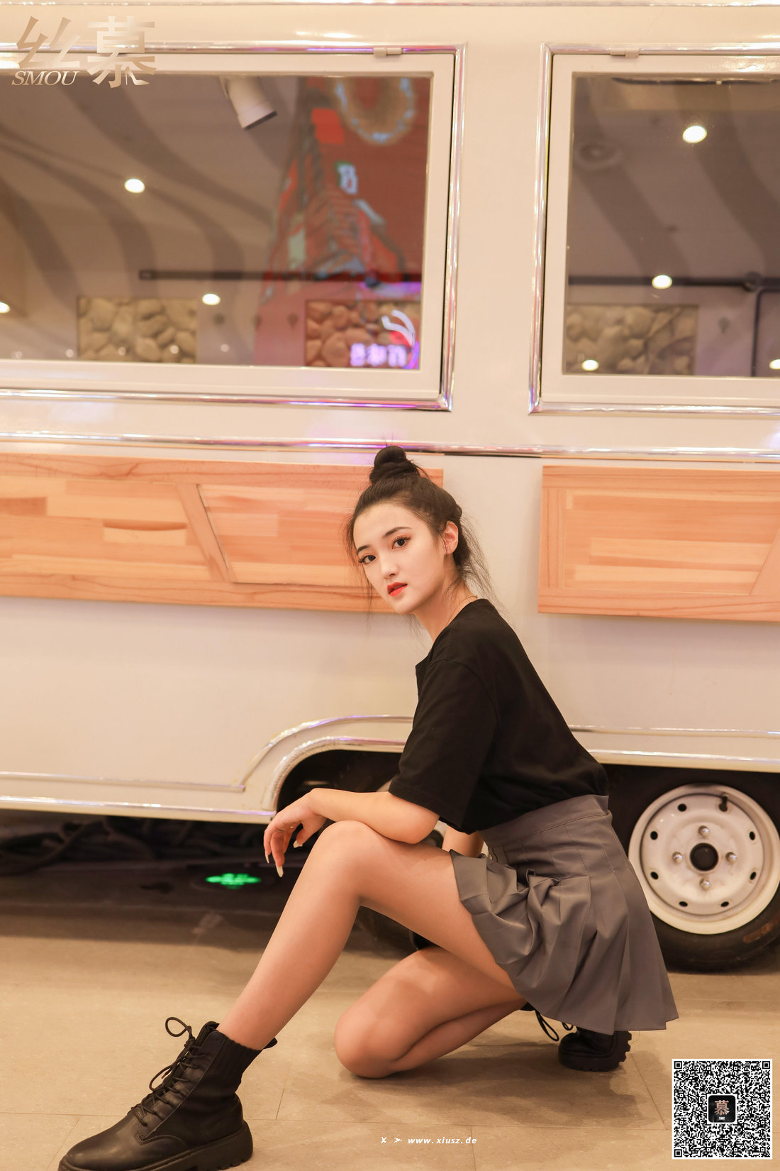 丝慕写真 SM332 紫宁《靴控体验》 丝慕写真 SM332 紫宁《靴控体验》