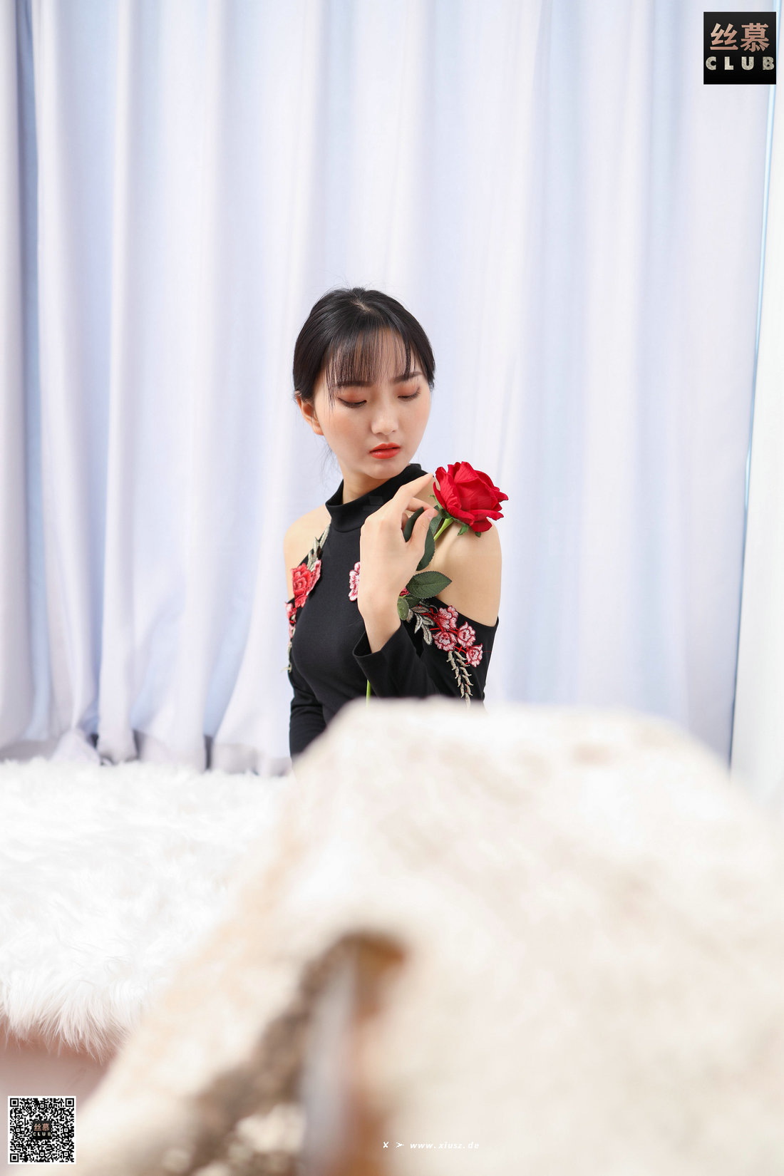 丝慕写真 SM110 佳佳 《佳佳的露肩裙》 丝慕写真 SM110 佳佳 《佳佳的露肩裙》