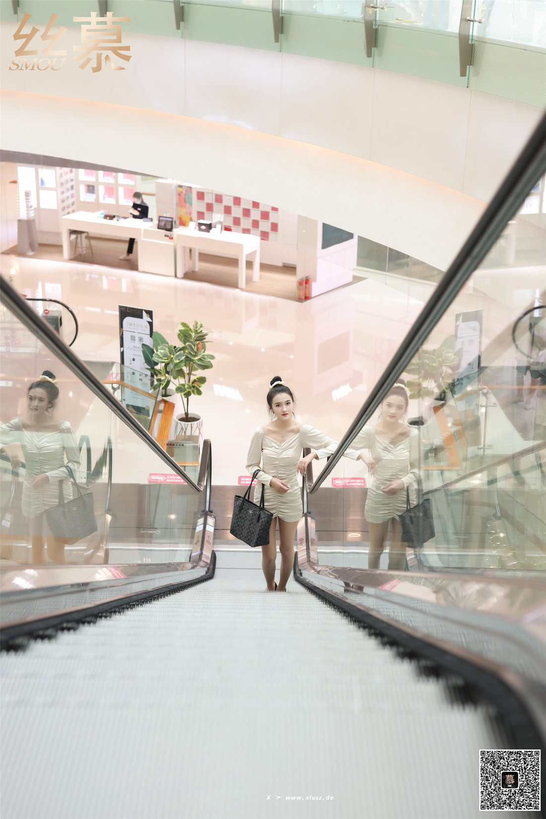 丝慕写真 SM339 菲菲《商场偶遇学姐》 丝慕写真 SM339 菲菲《商场偶遇学姐》