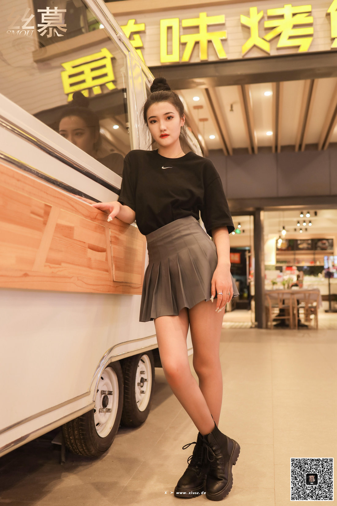 丝慕写真 SM332 紫宁《靴控体验》 丝慕写真 SM332 紫宁《靴控体验》