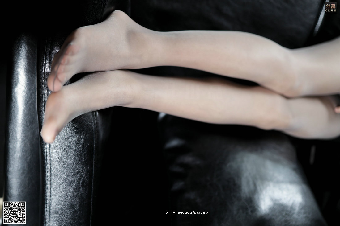 丝慕写真 SM102 米朵 《职业装-新模》 丝慕写真 SM102 米朵 《职业装-新模》