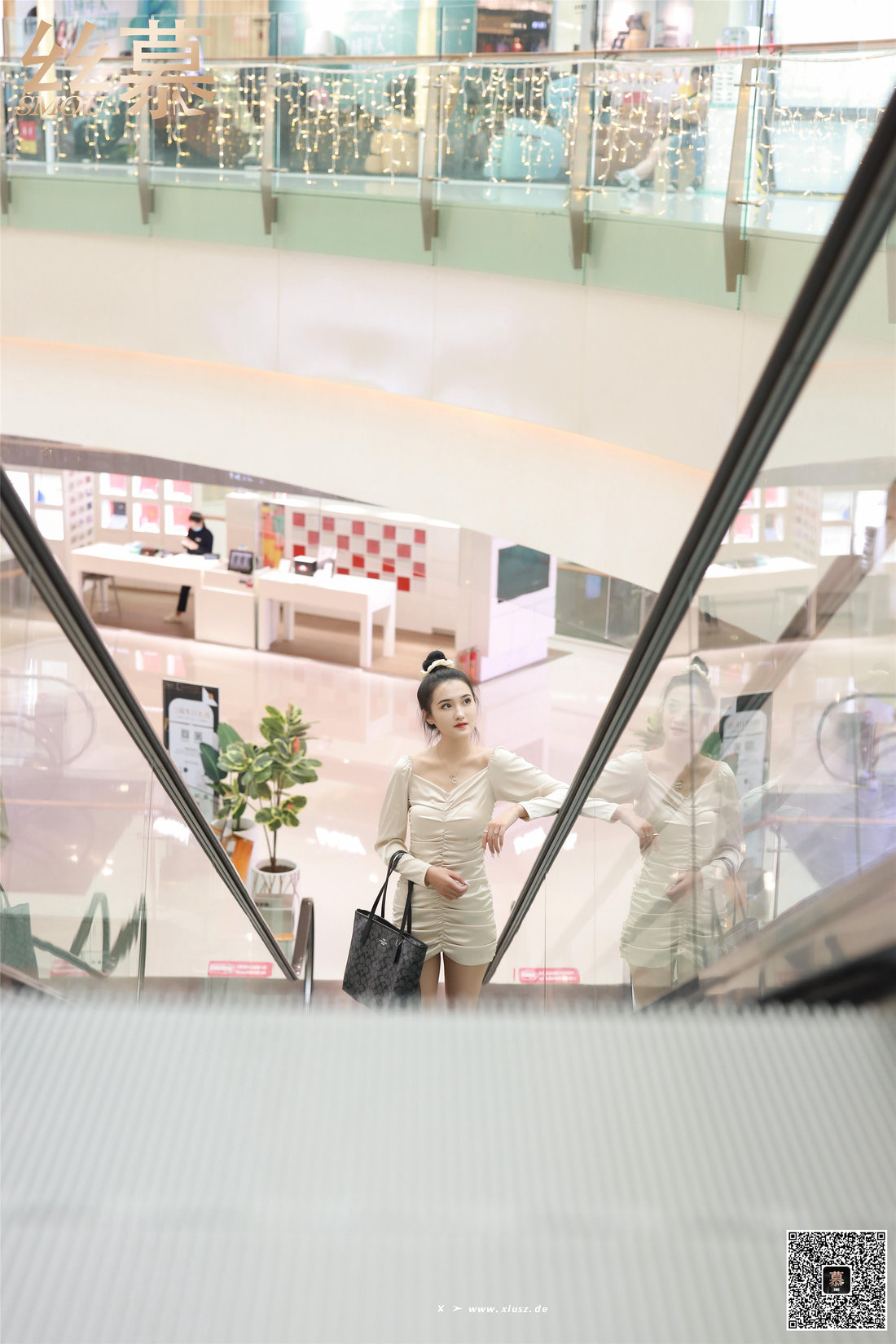 丝慕写真 SM339 菲菲《商场偶遇学姐》 丝慕写真 SM339 菲菲《商场偶遇学姐》